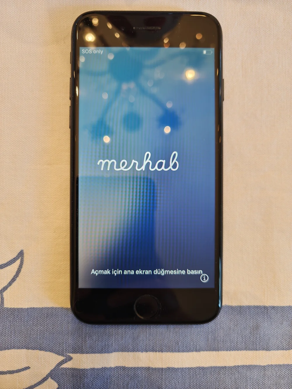 Apple iPhone in Black - Sleek Performance and Design
